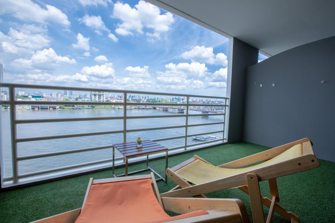 Premier Modern Riverfront