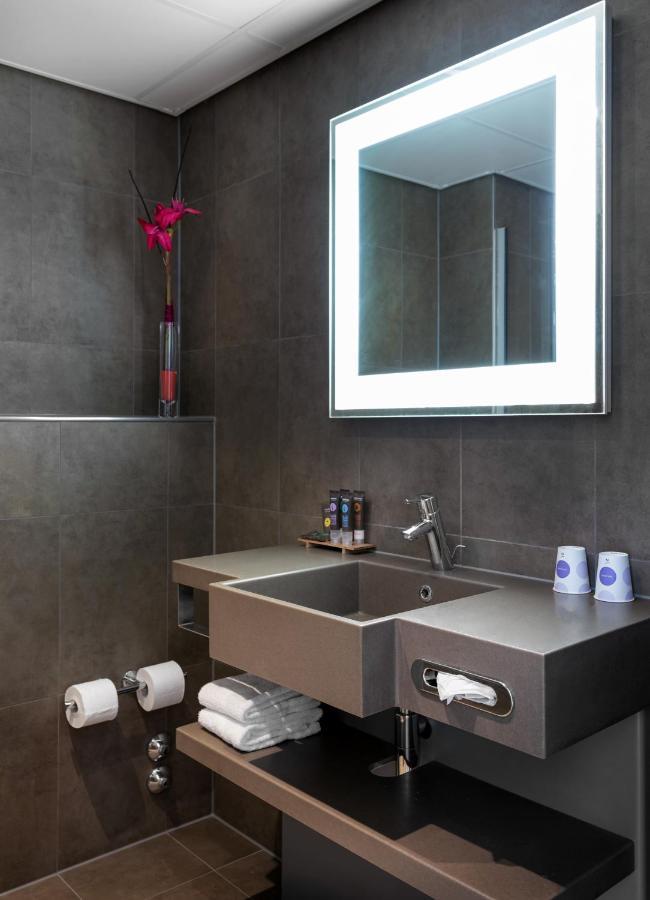 Deluxe Privilege Room with One Double Bed and Sofa Bed,1014644704:JPEG