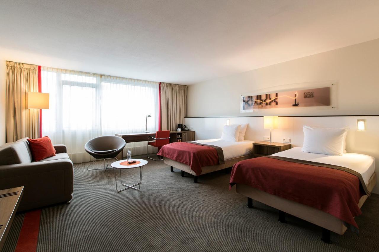 Suite con 2 Letti Singoli e Divano-Letto