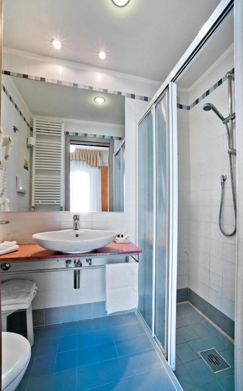 Classic Double Room,1113953139:JPEG