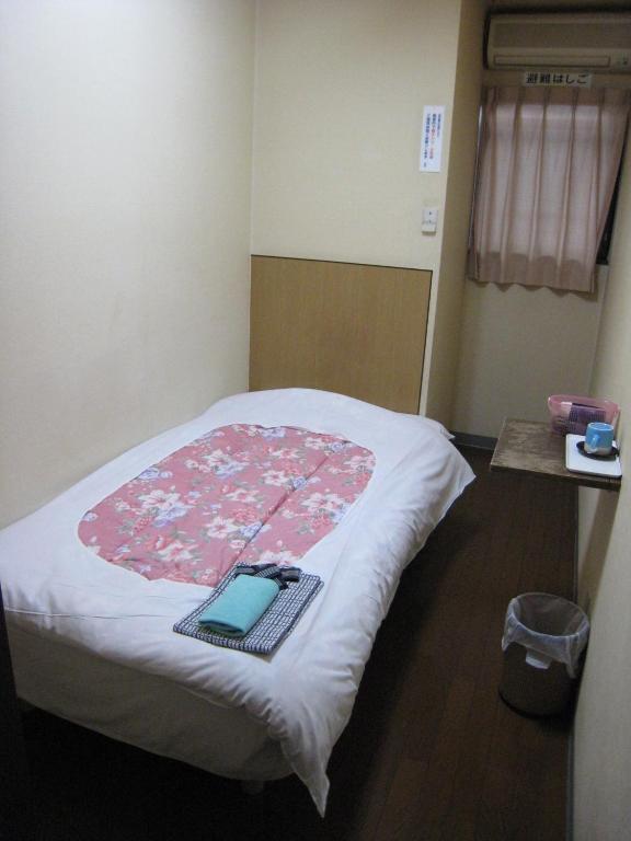 Single Room,1559502694:JPEG