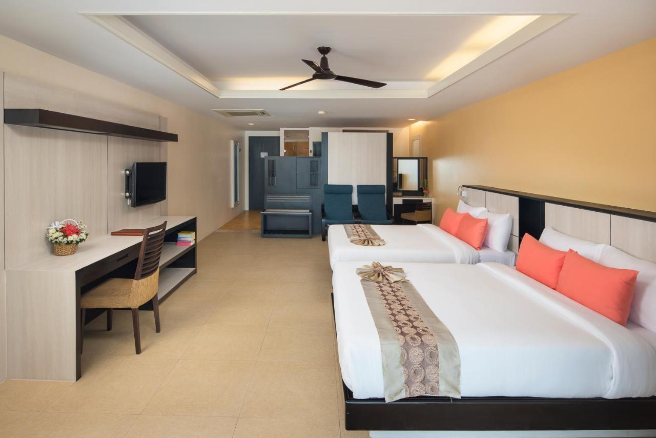Deluxe Family Room