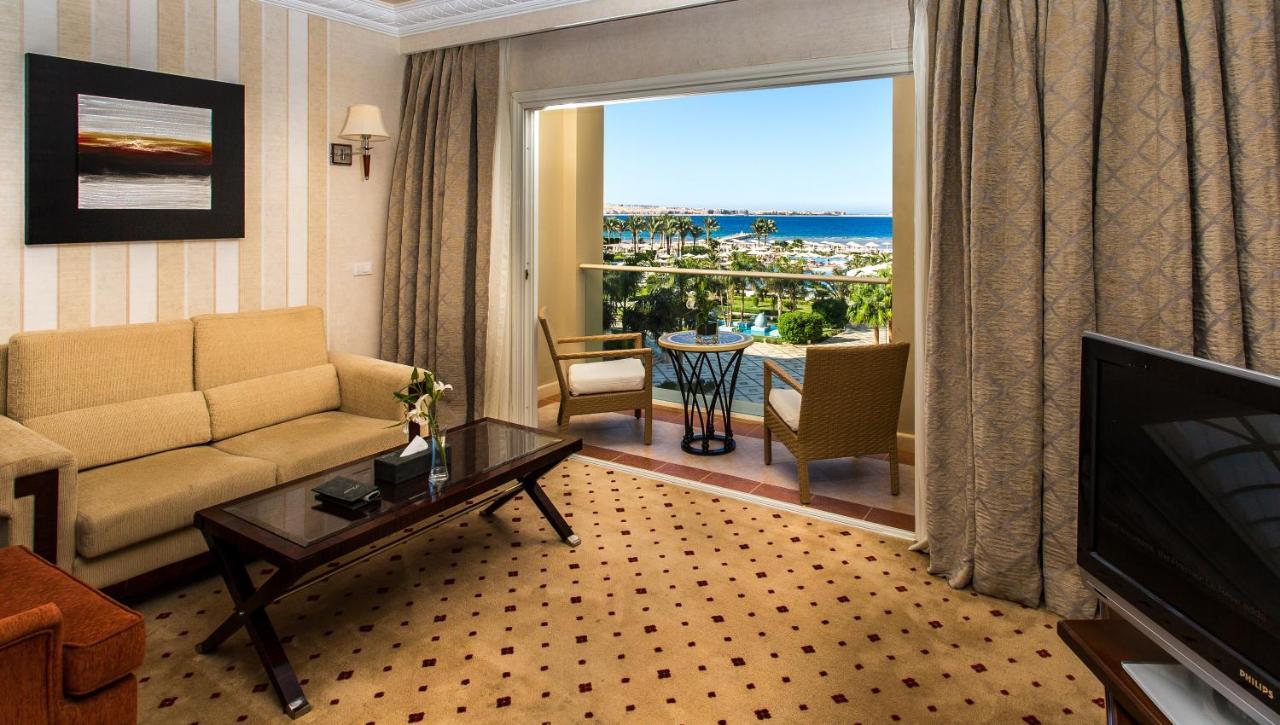 Jacuzzi Suite Sea Pool View VIP