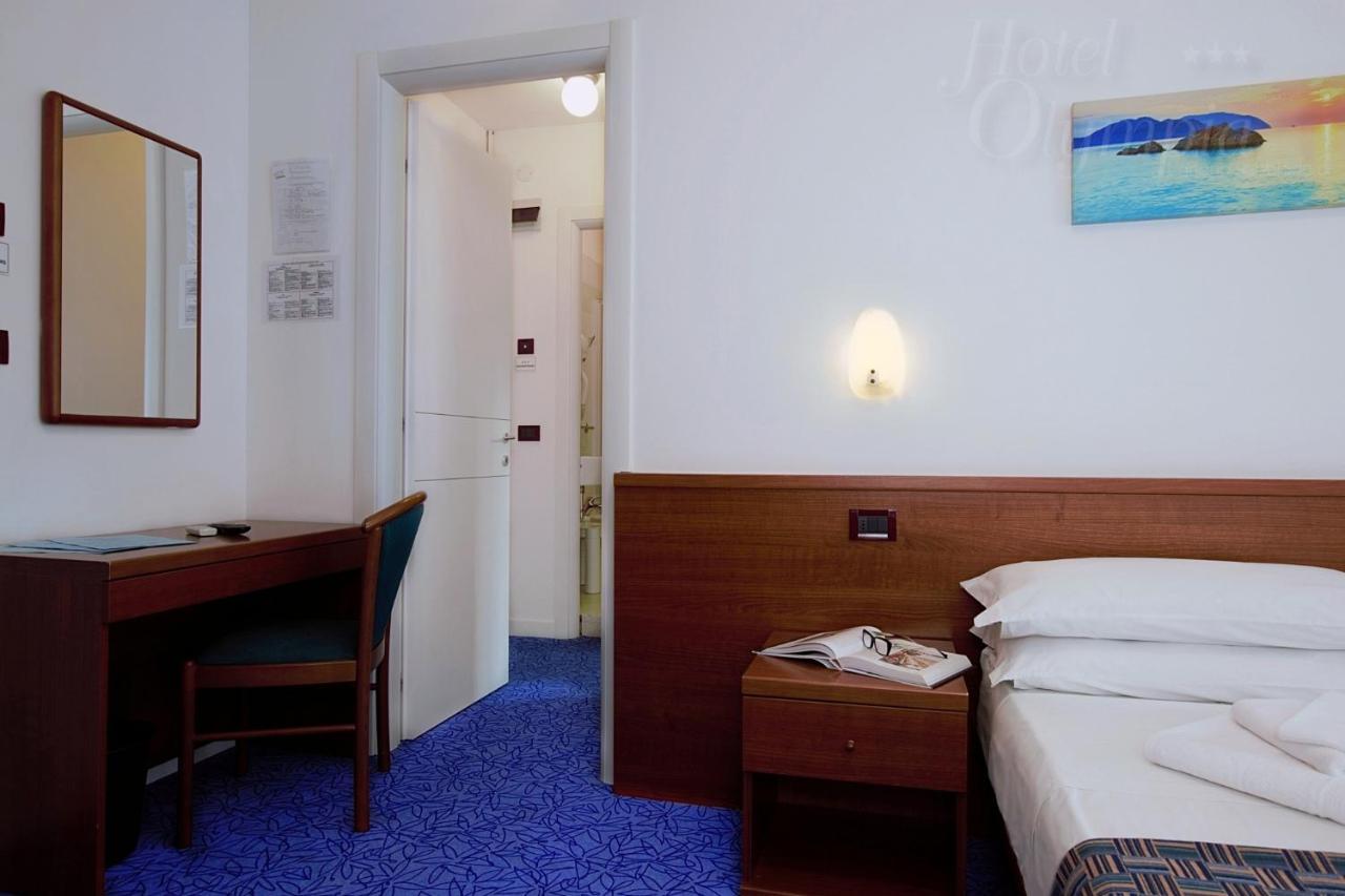 Family Room with Terrace,1498689241:JPEG