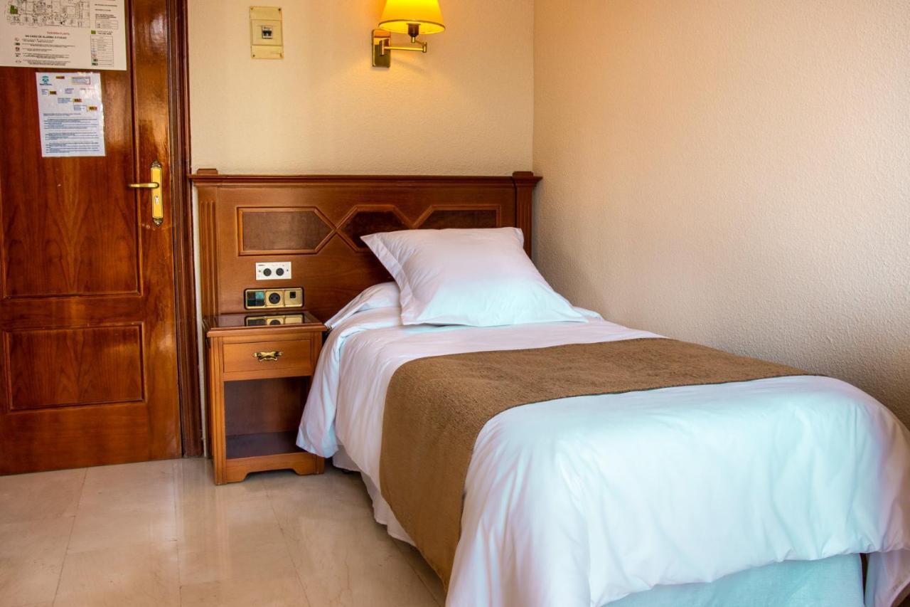 Single Room,1086924334:JPEG