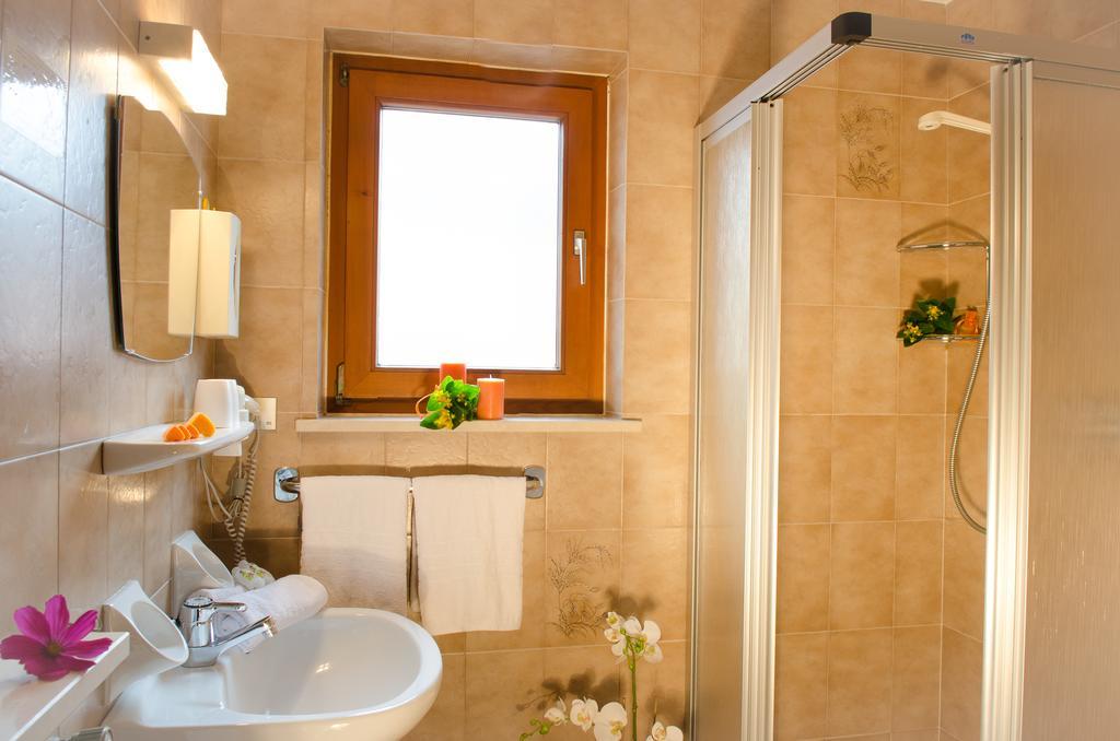 Double Room with Balcony,110456199:JPEG