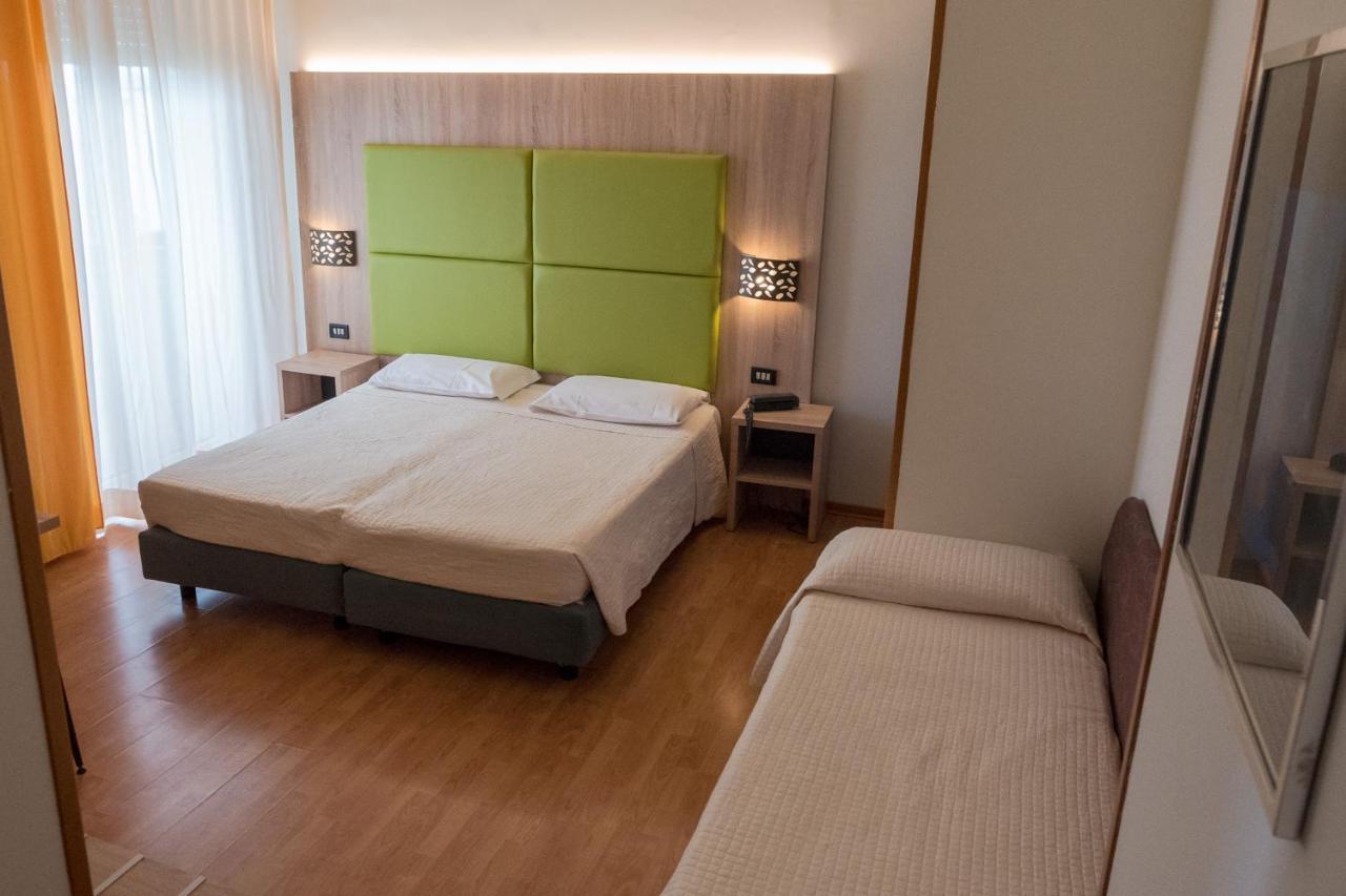 Triple Room,1129261623:JPEG