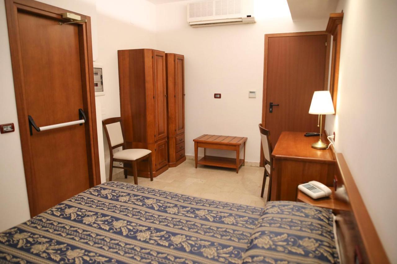 Economy Twin or Double Room some bathroom disable facilities