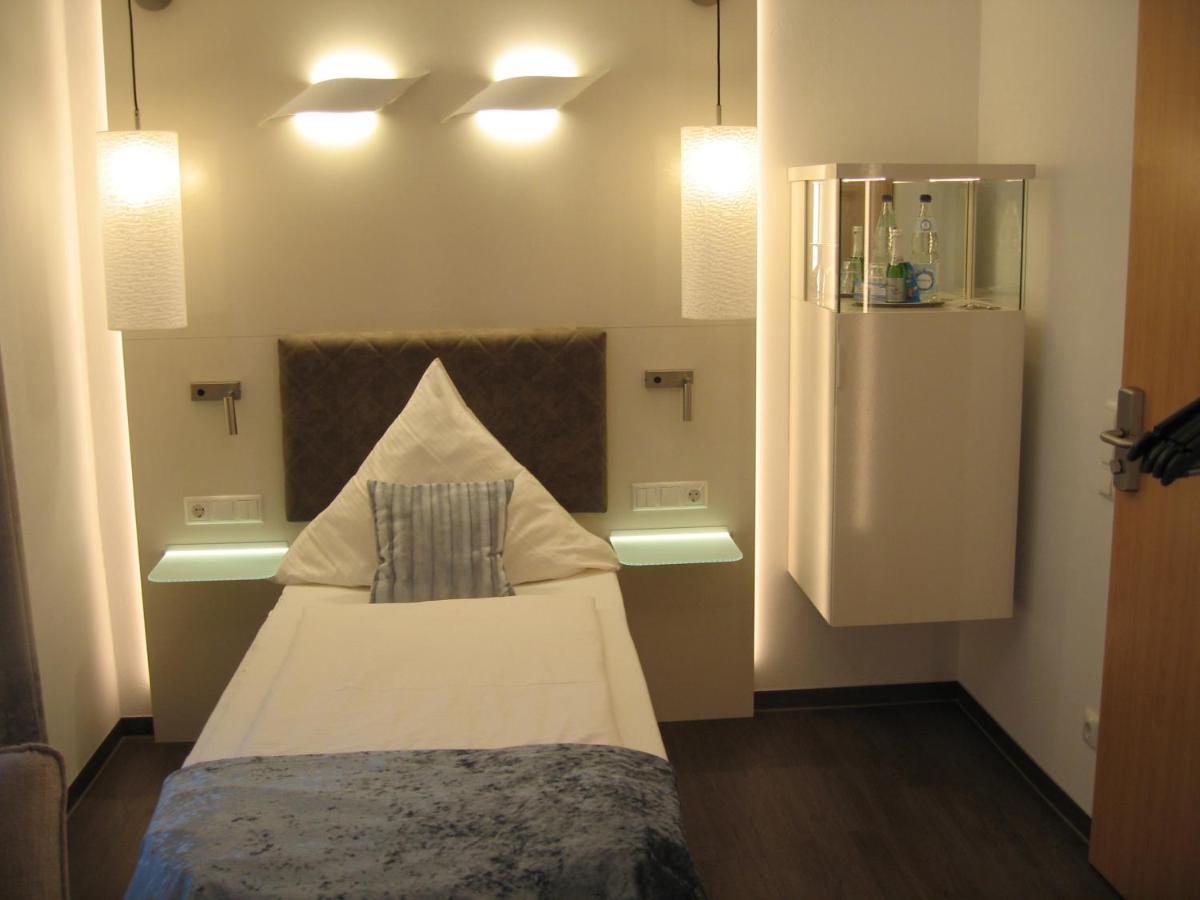 Standard Single Room,1195091113:JPEG