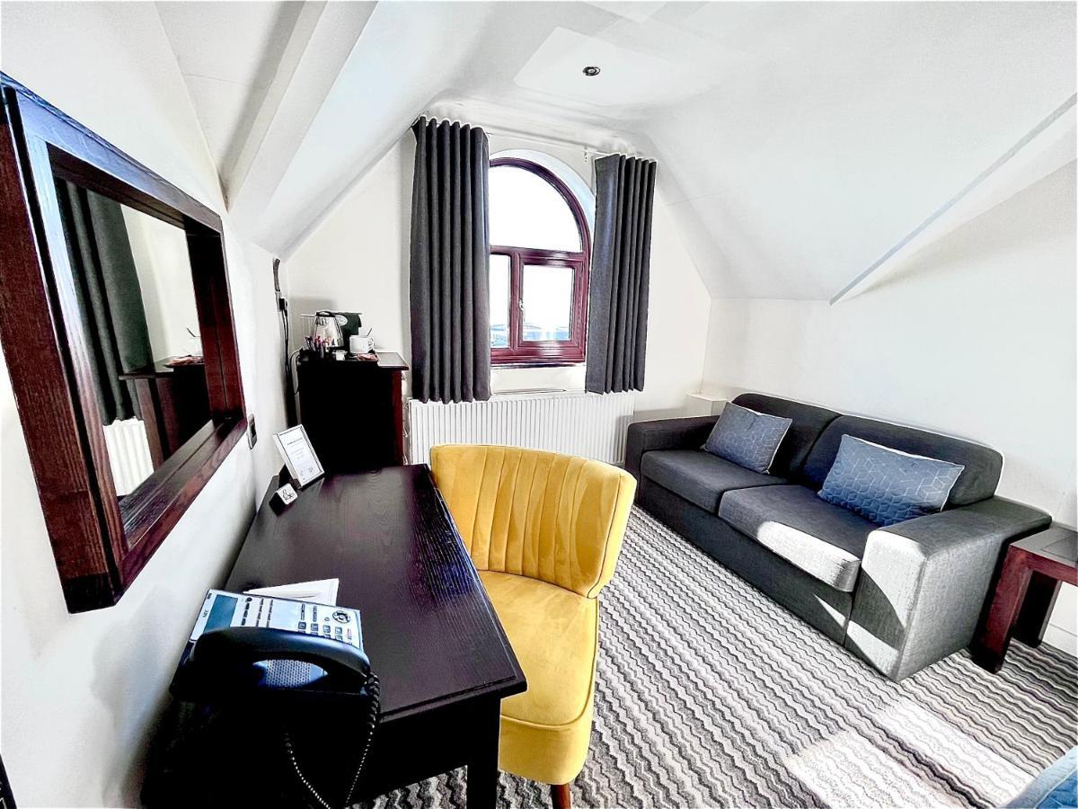 Superior Family Room