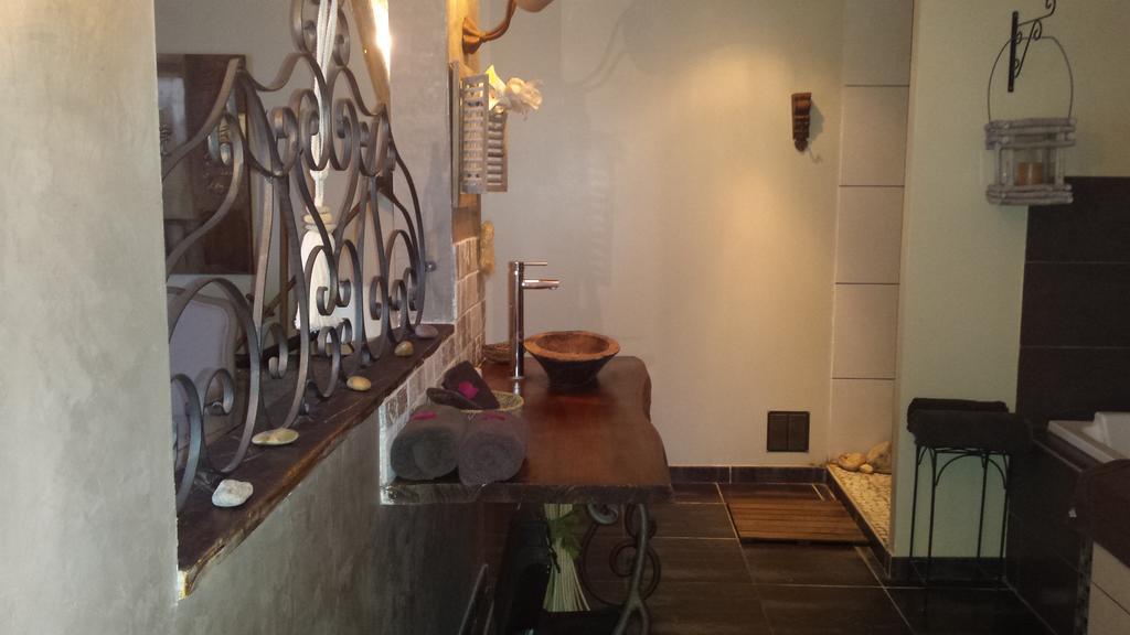 Double Room Spa Bath Shower