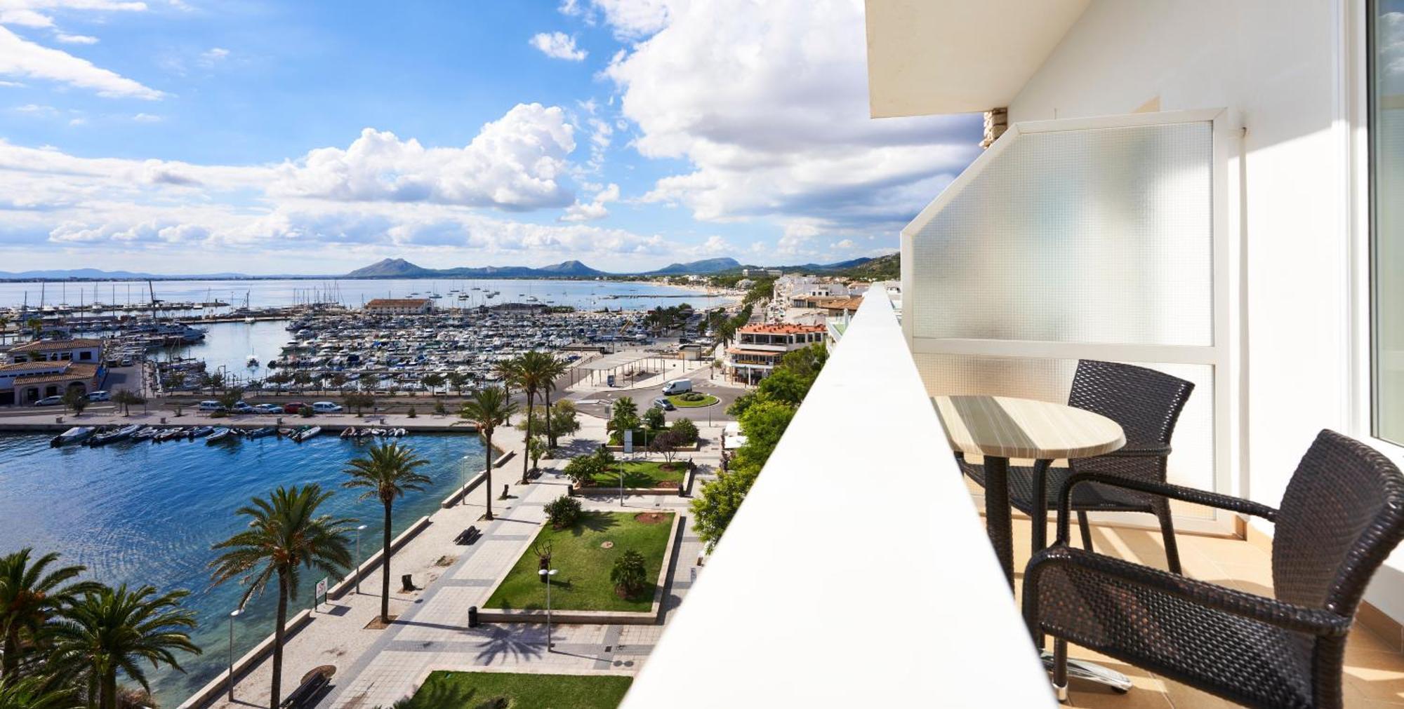 Double or Twin Room Front Sea View Balcony