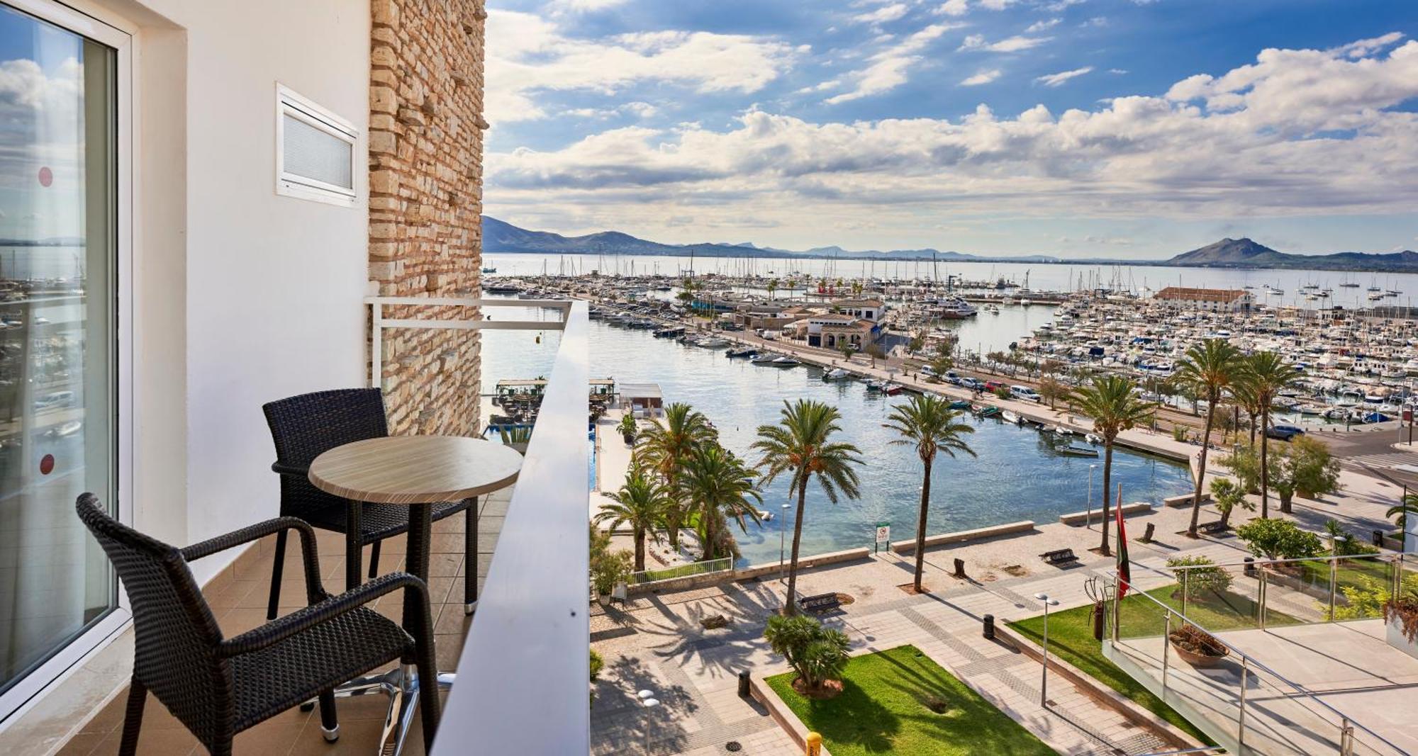 Double or Twin Room Side Sea View