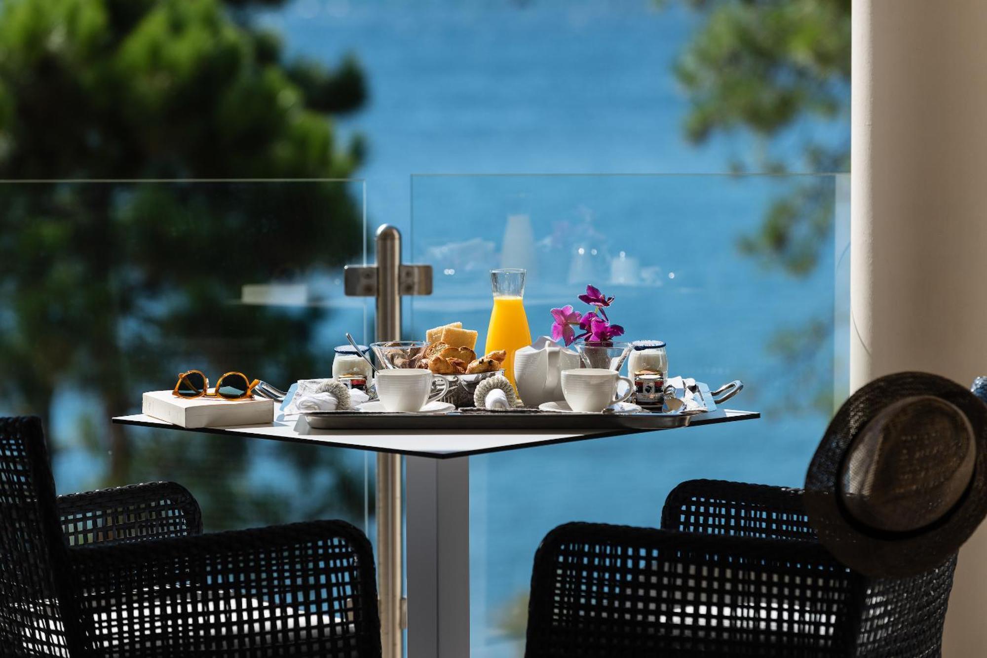 Deluxe Double Room with Sea View