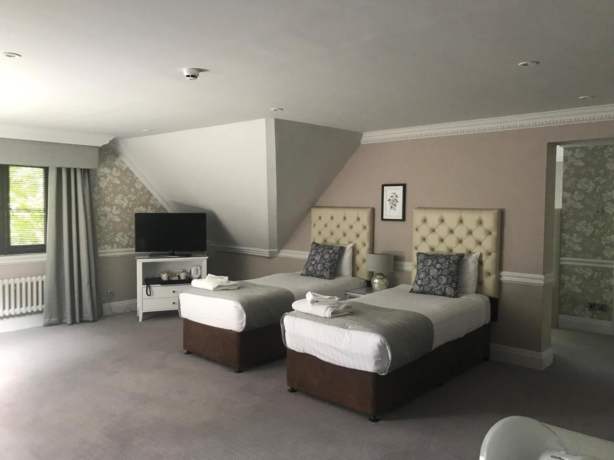 Family Room,1208749666:JPEG