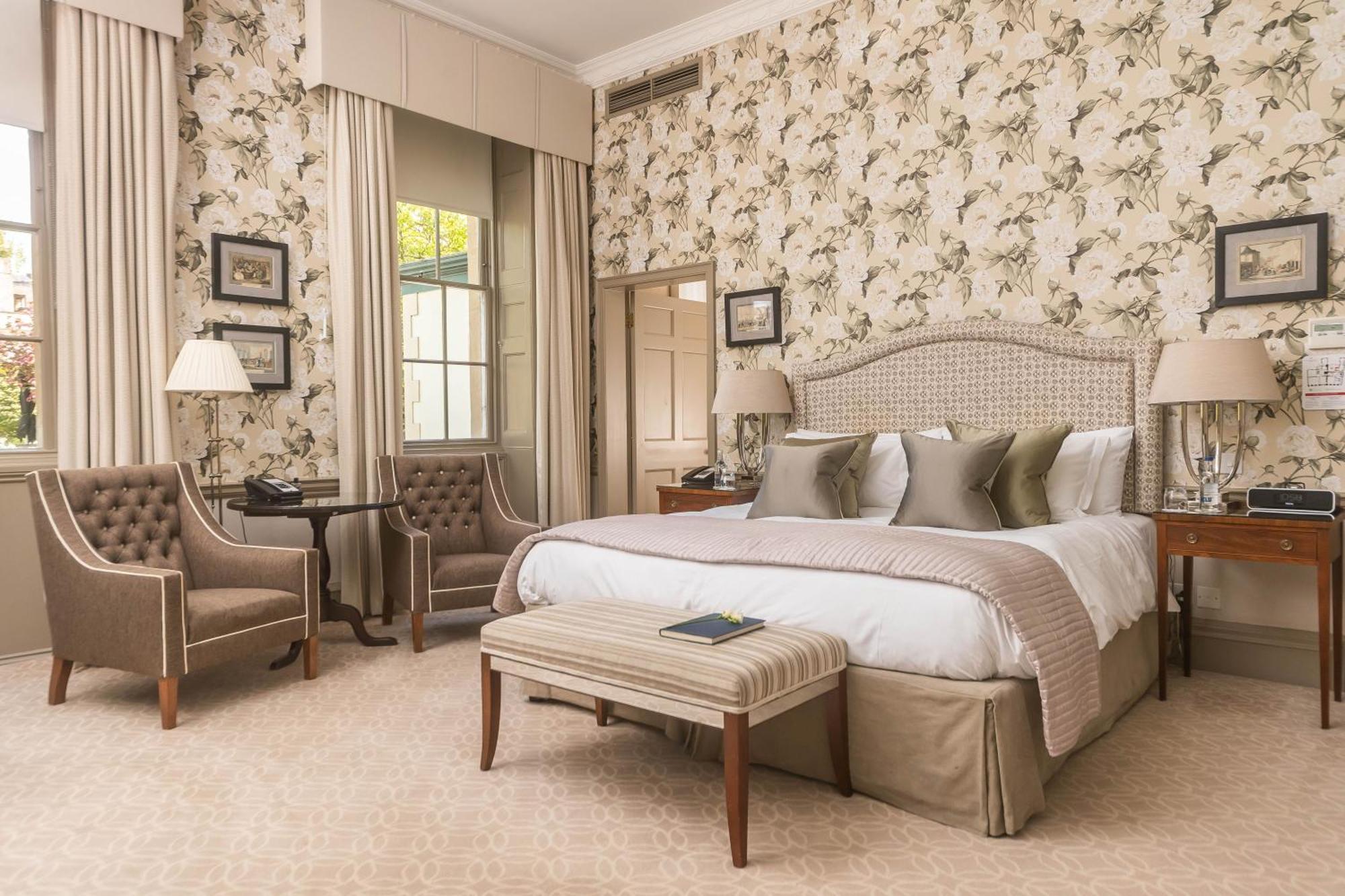 Superior King Room,1558378297:JPEG
