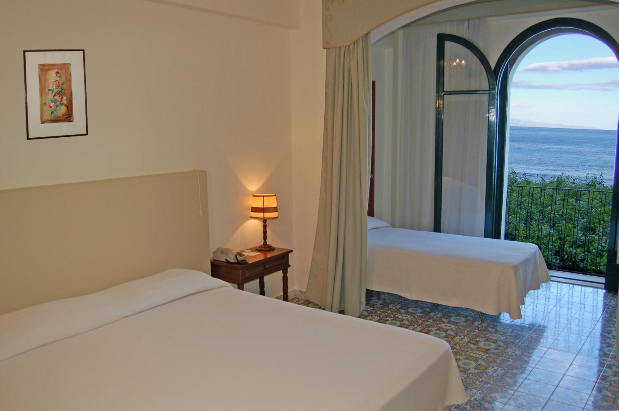 Triple Room Sea View
