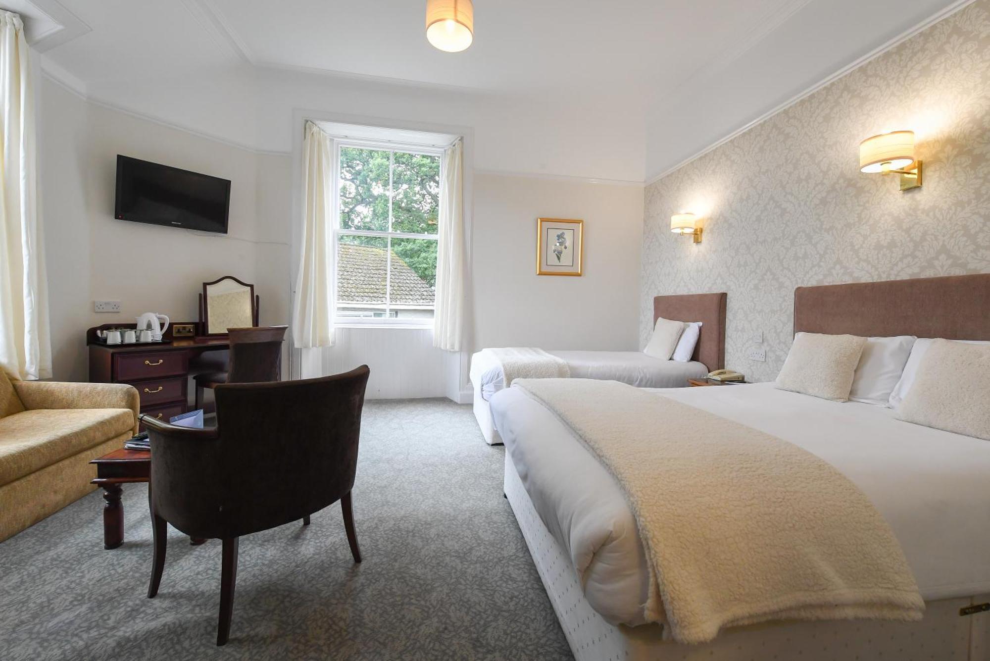 Triple Room,1566914987:JPEG