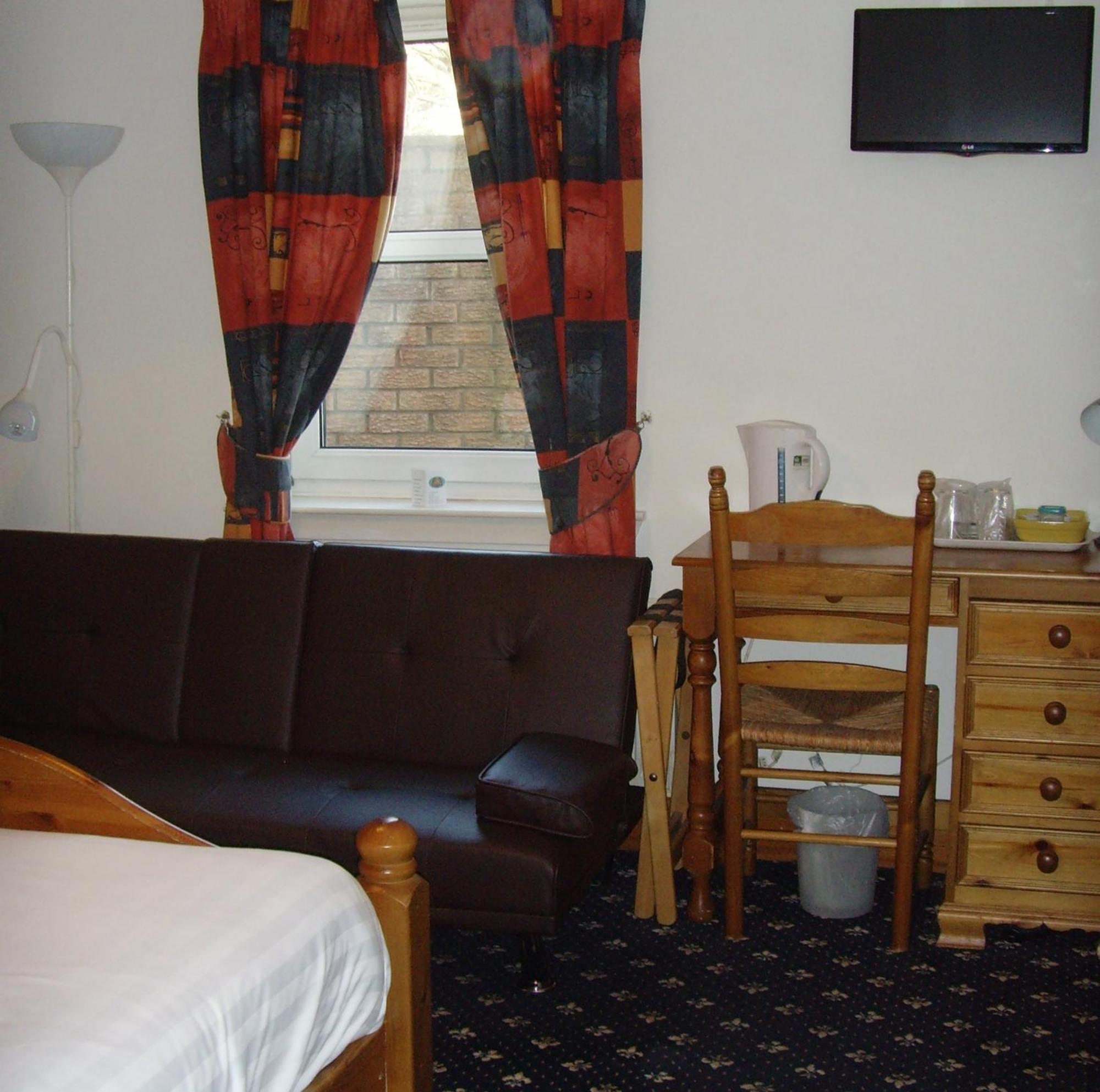 Double Room Private Bathroom