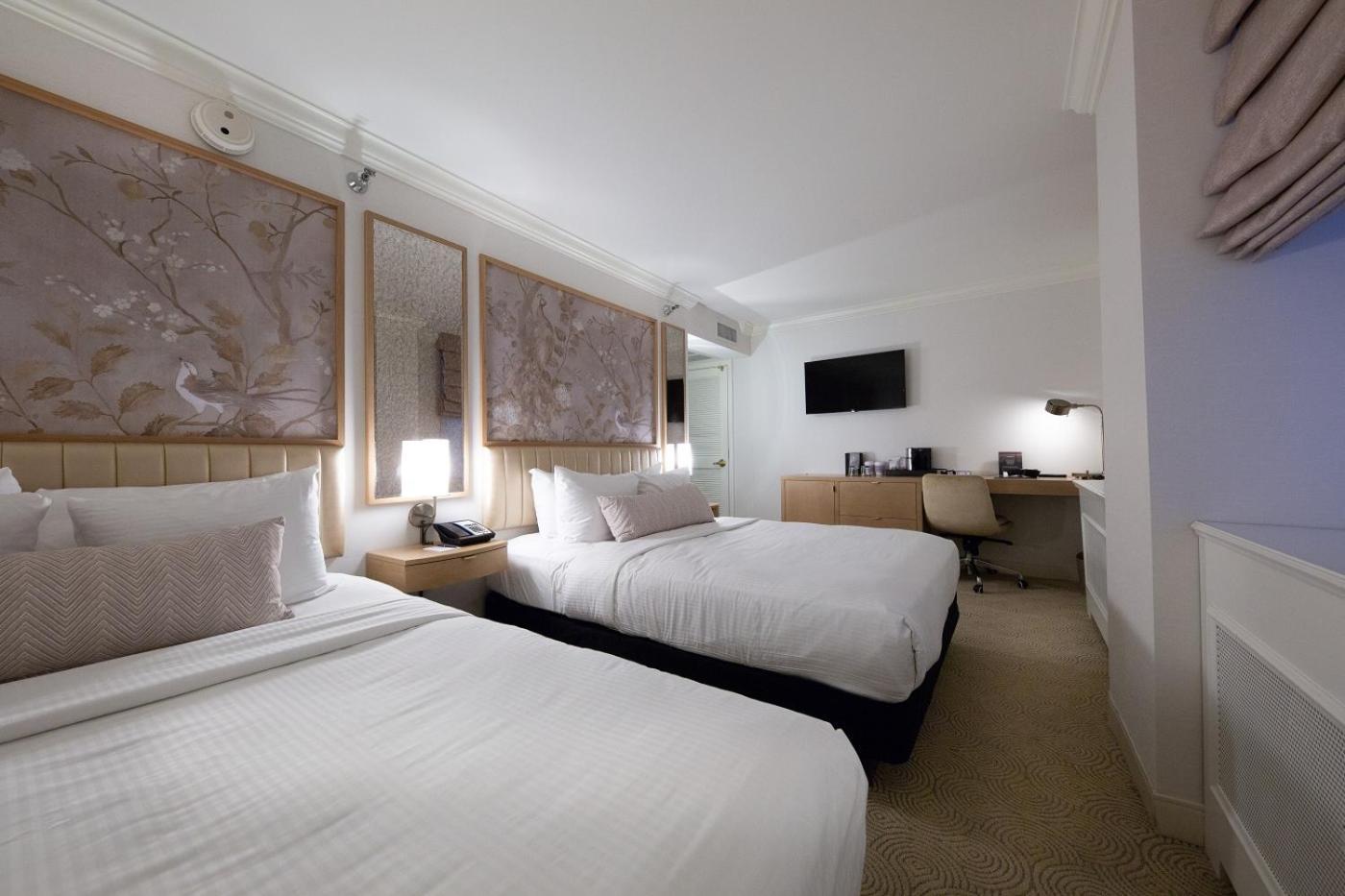 Zimmer mit 2 Queensize-Betten