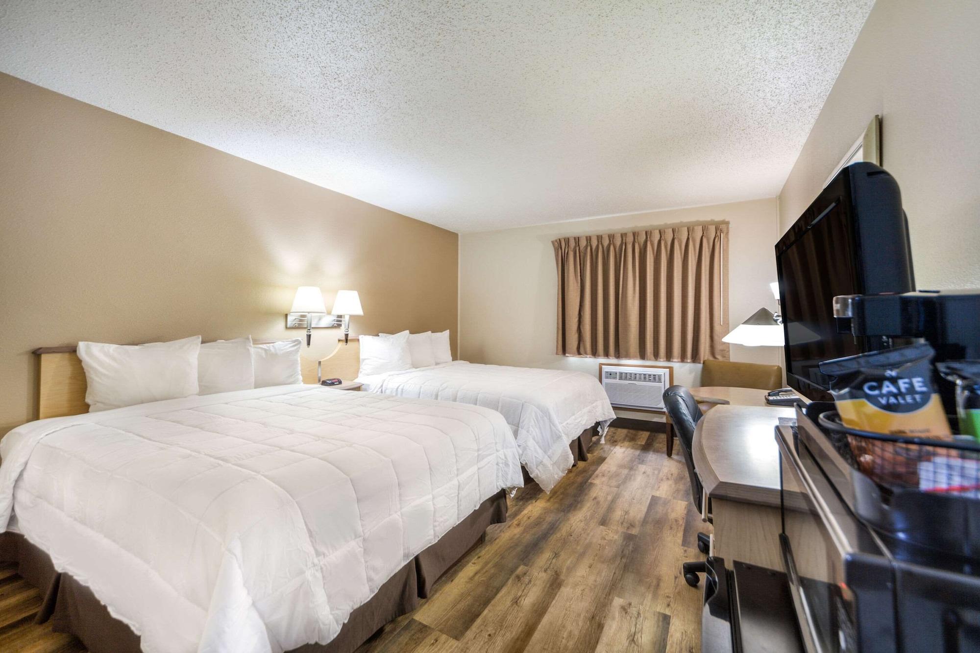 Standard Queen Room with Two Queen Beds - Non Smoking