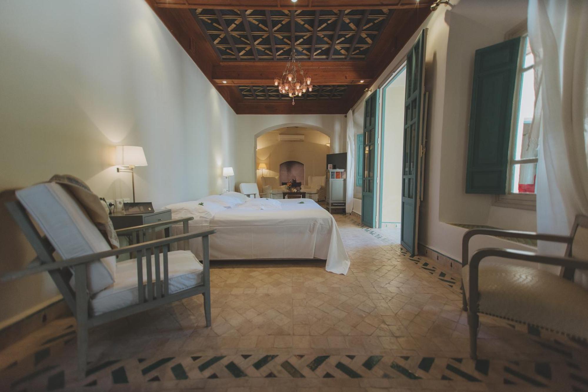 Premium Family Room