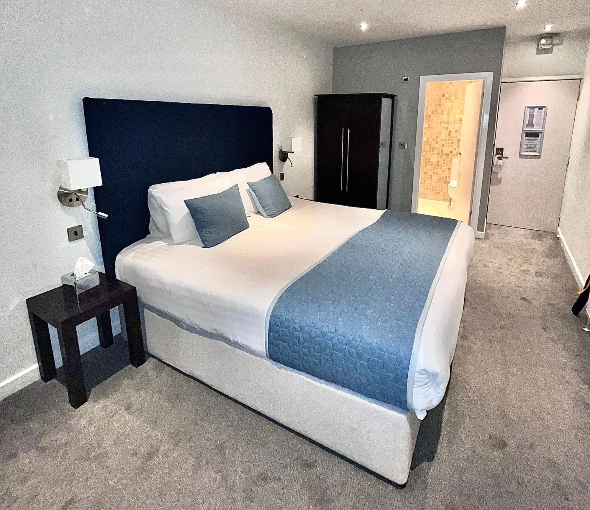 Deluxe Double Room Land View