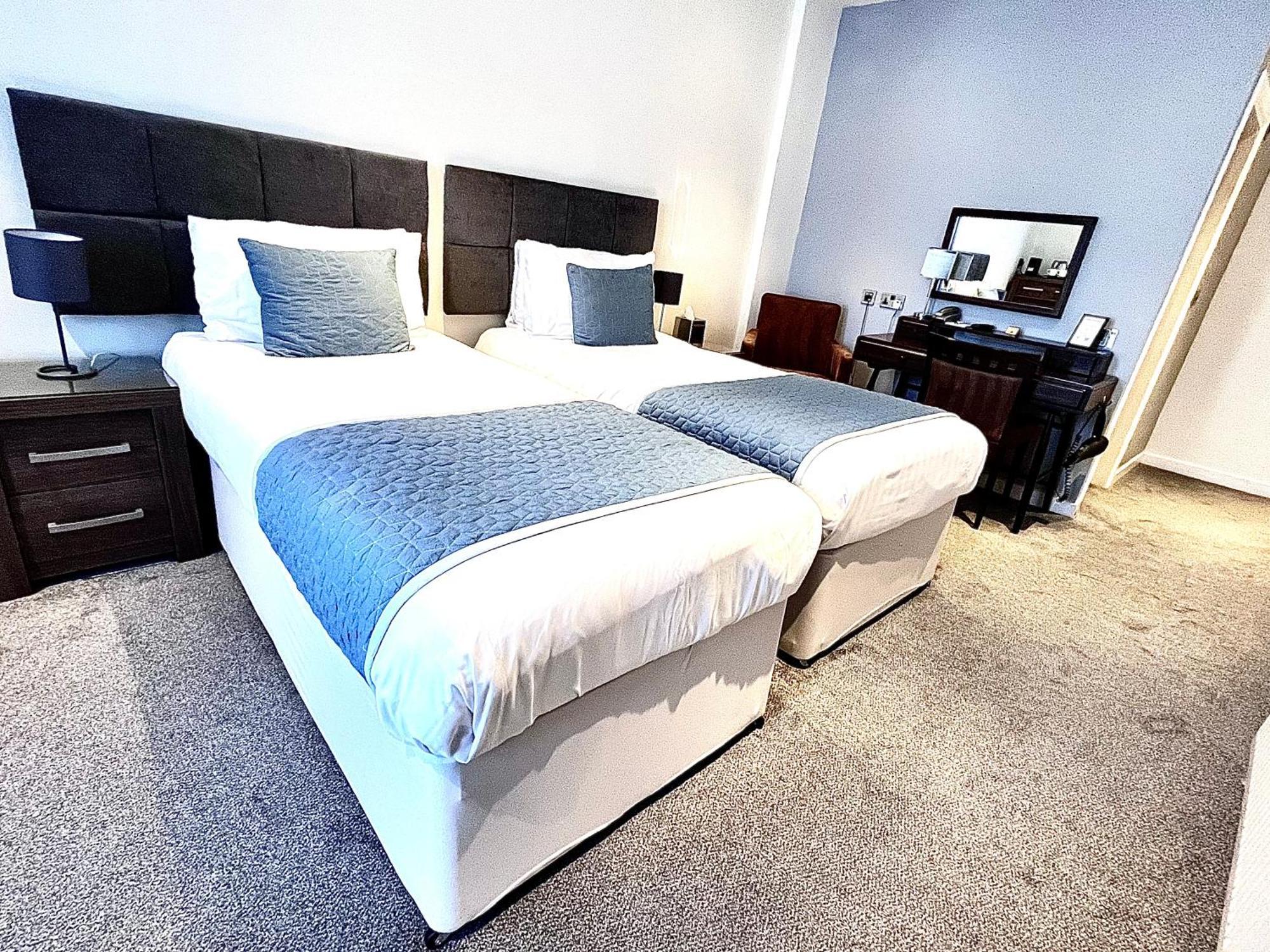 Deluxe Double Room Land View
