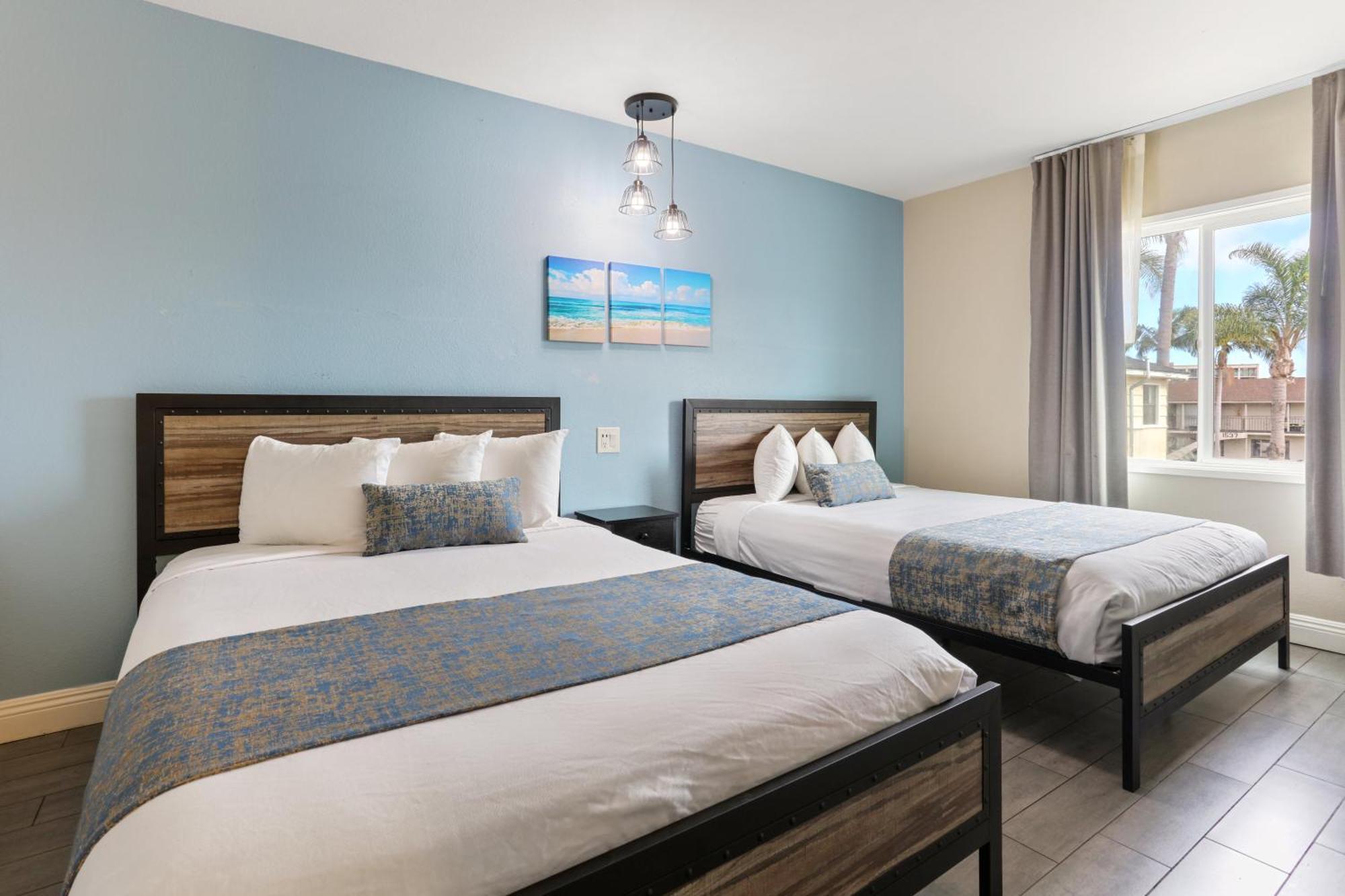 Queen Room Two Queen Beds