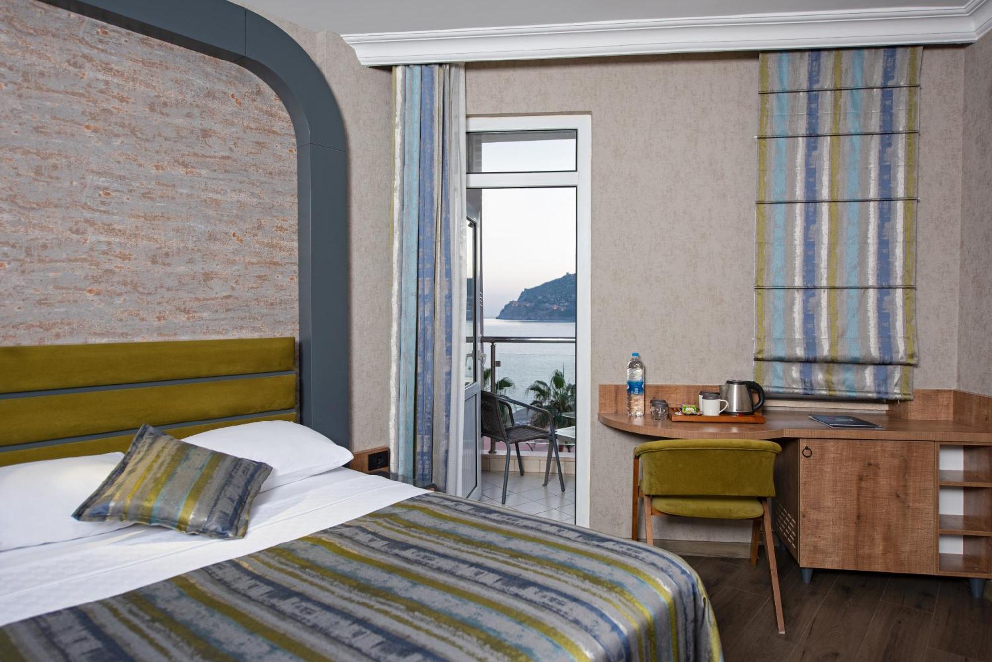 Superior Double or Twin Room with Sea View,1246377265:JPEG