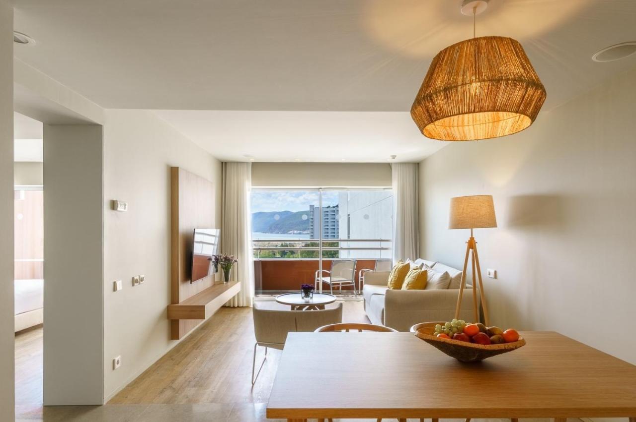 Premium One-Bedroom Suite Sea View