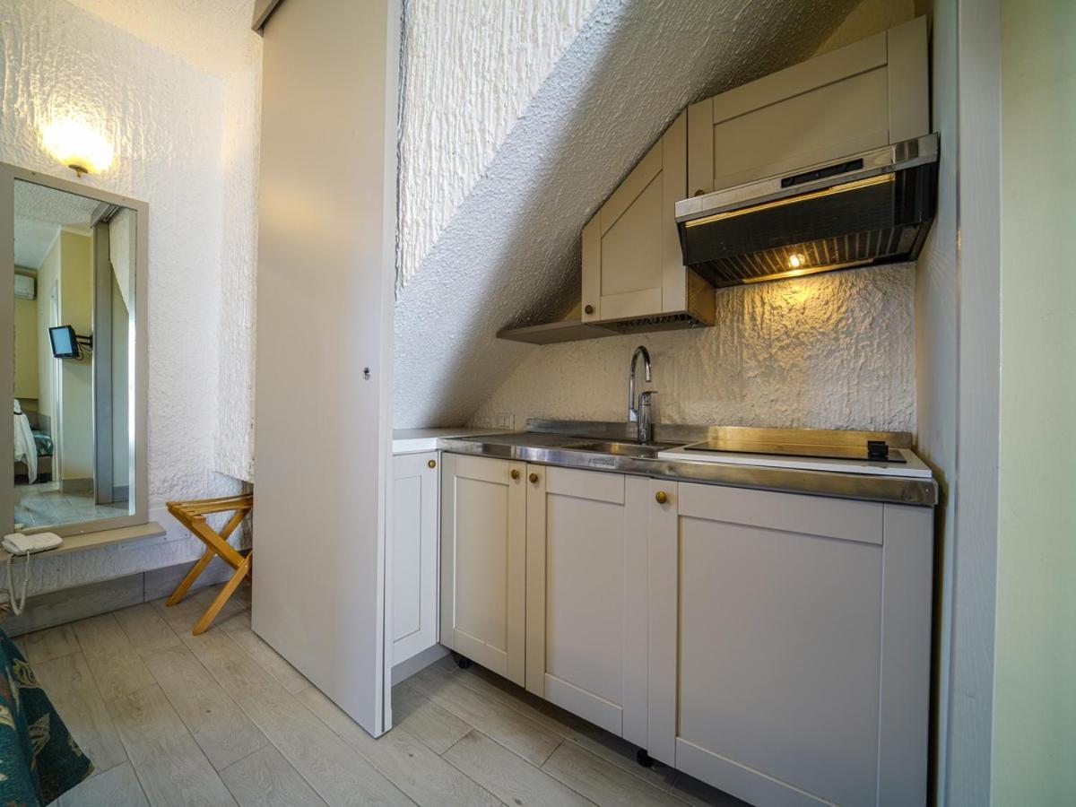 Standard Apartment,1327921046:JPEG