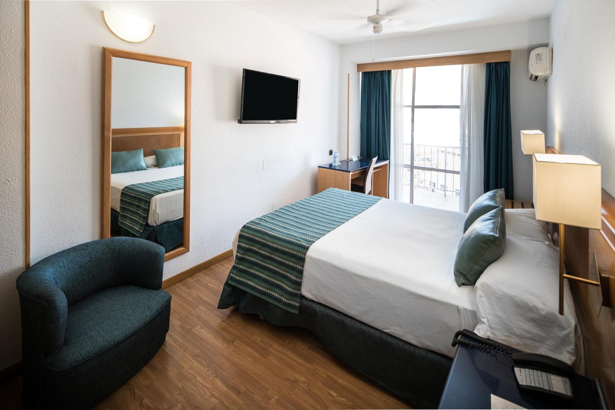 Double or Twin Room Balcony Sea View