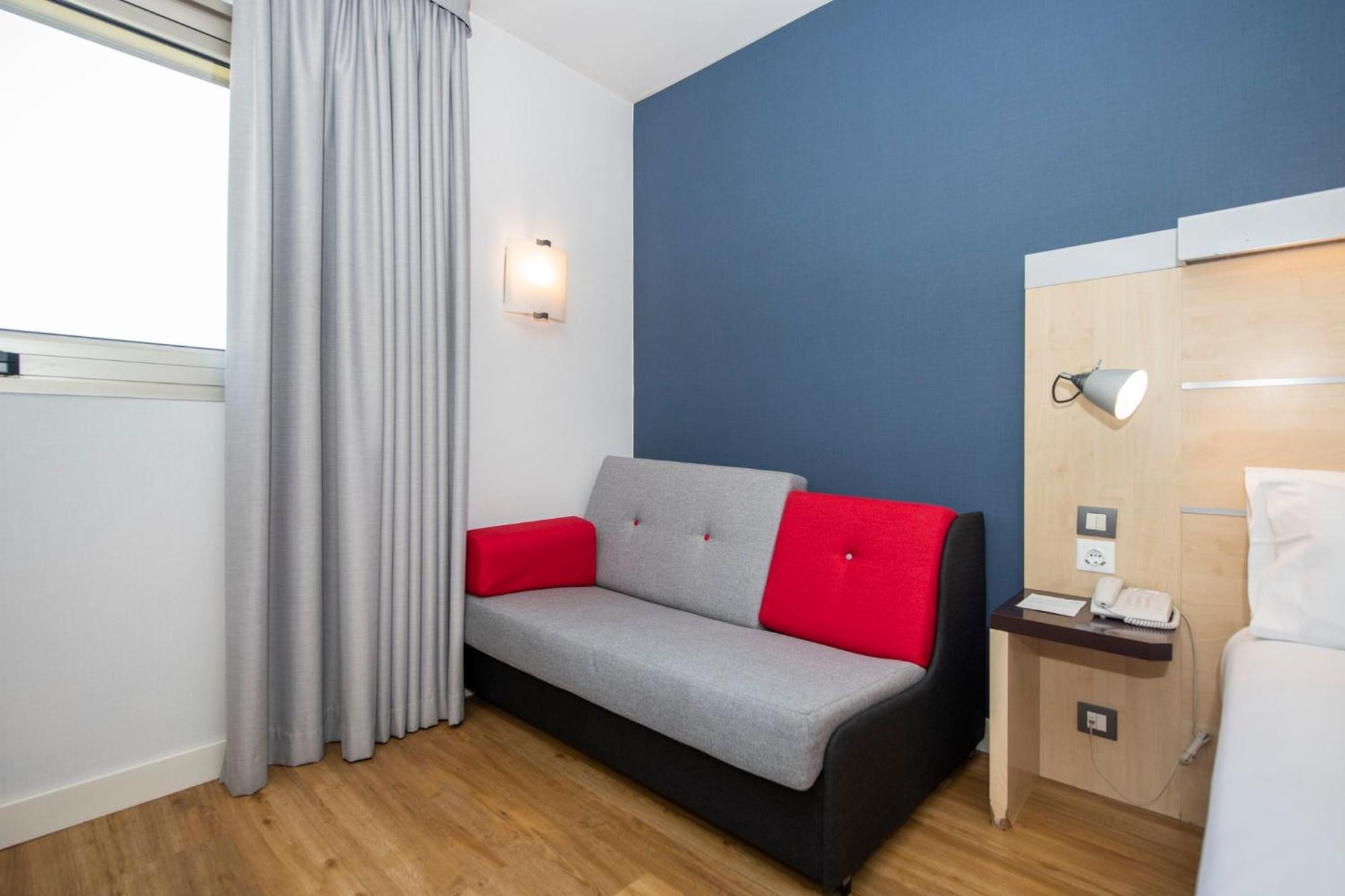 Standard Room,1171424136:JPEG