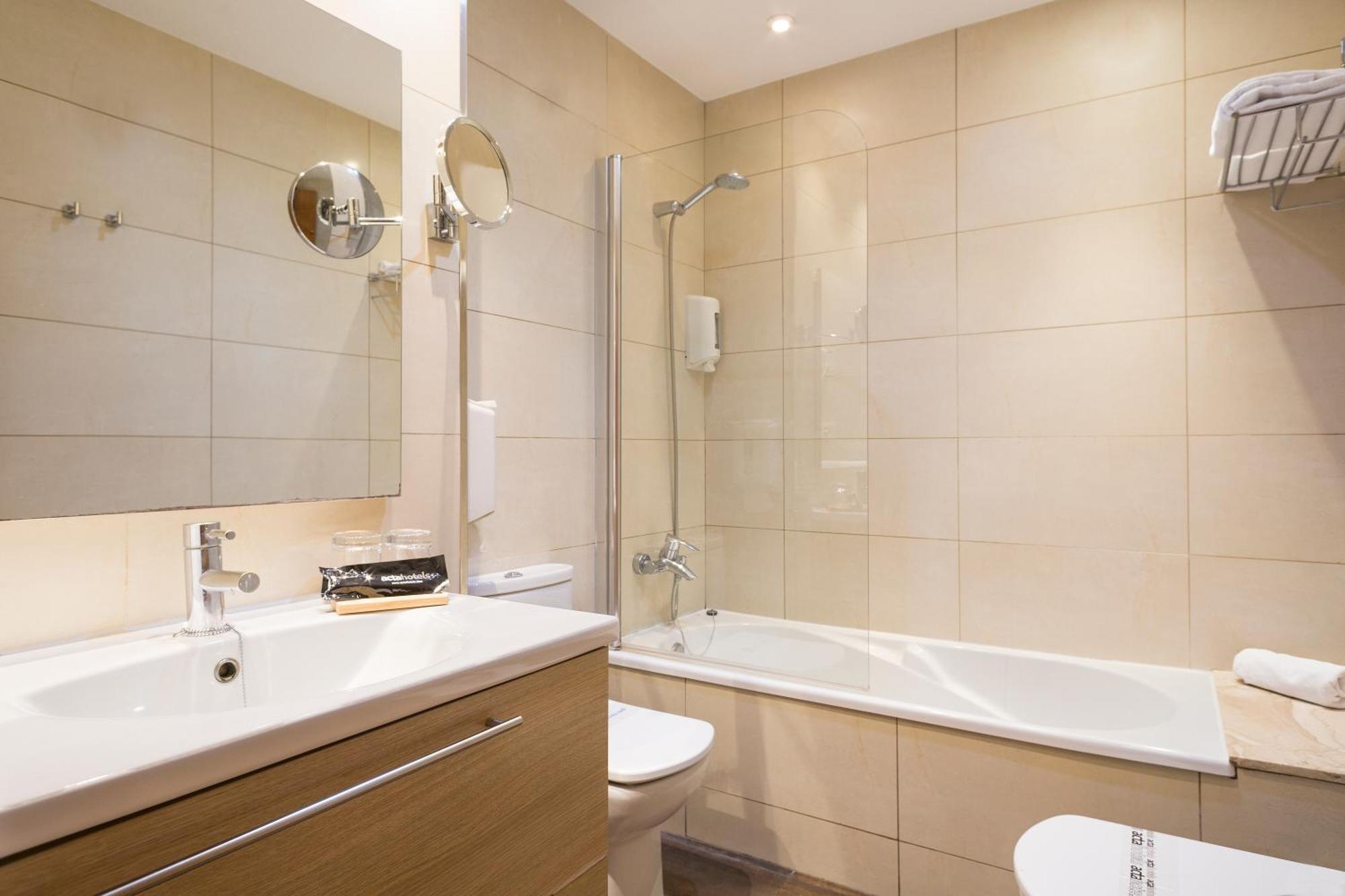 Chambre Familiale (3 Adultes)