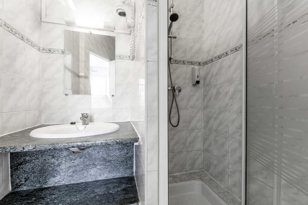 Chambre Triple Classique- 3 Lits Simples