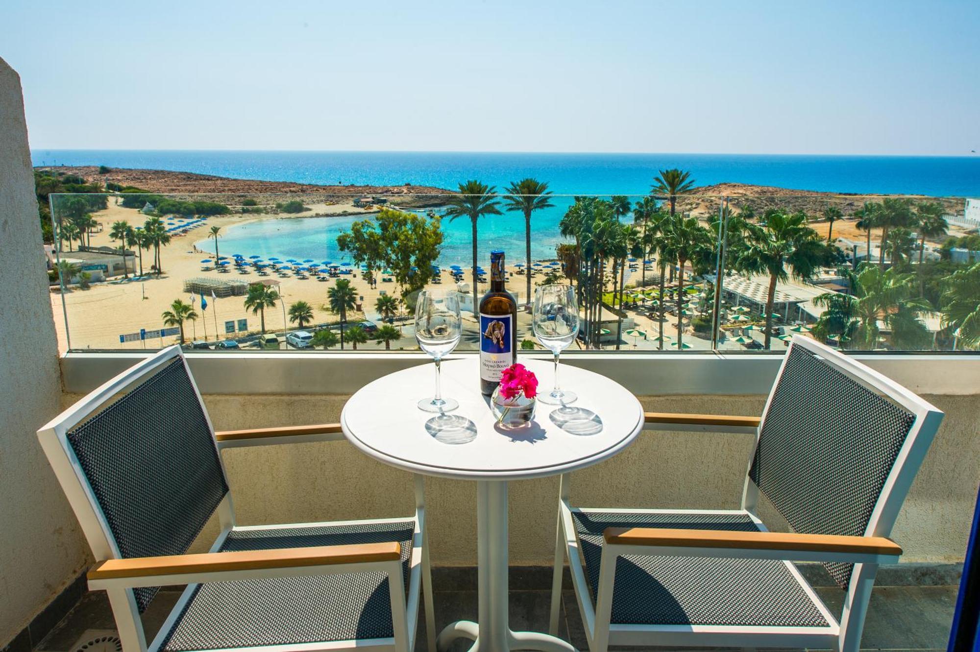 Deluxe Double or Twin Room Sea View