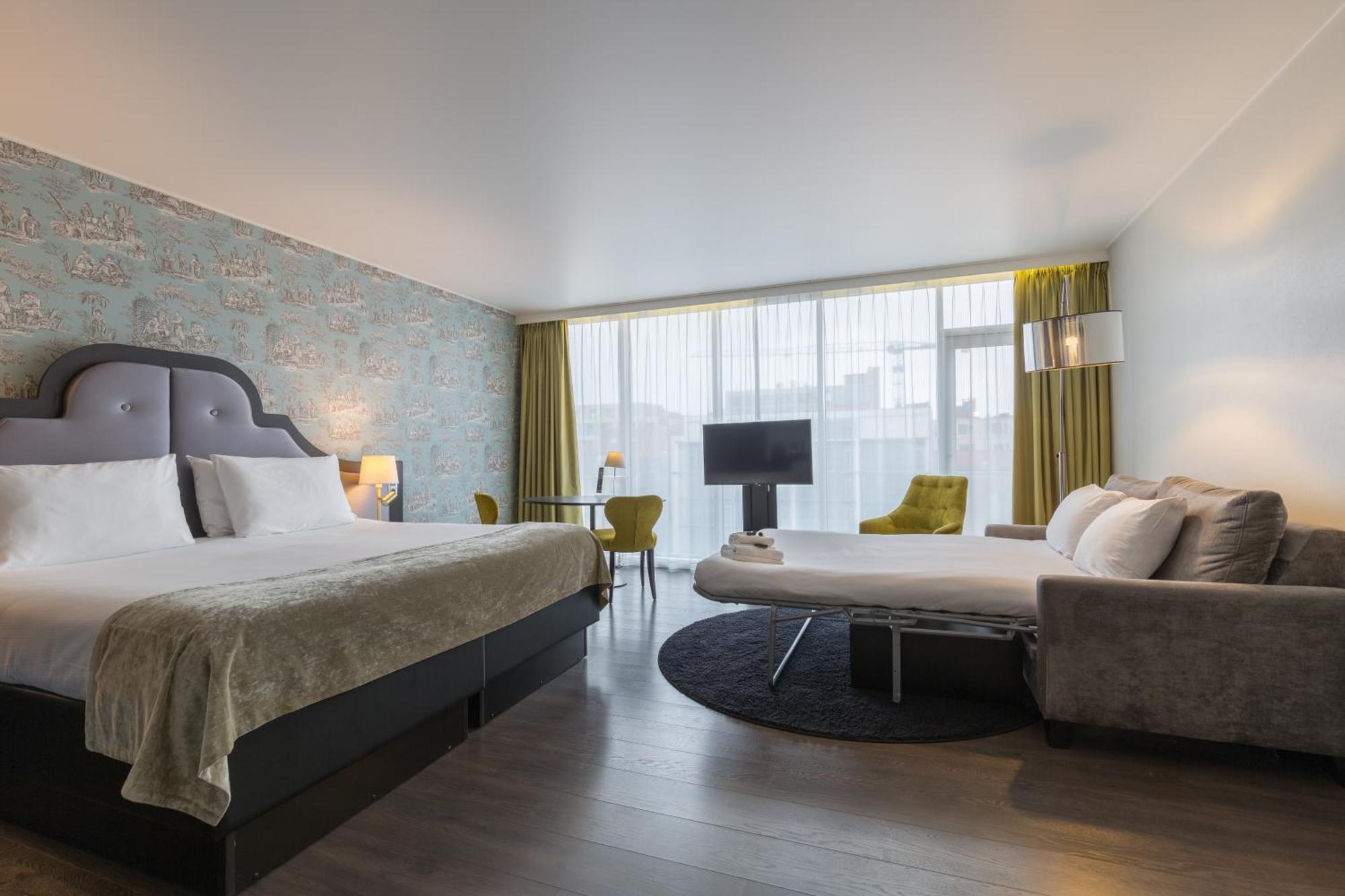 Classic Family Room,1275210997:JPEG