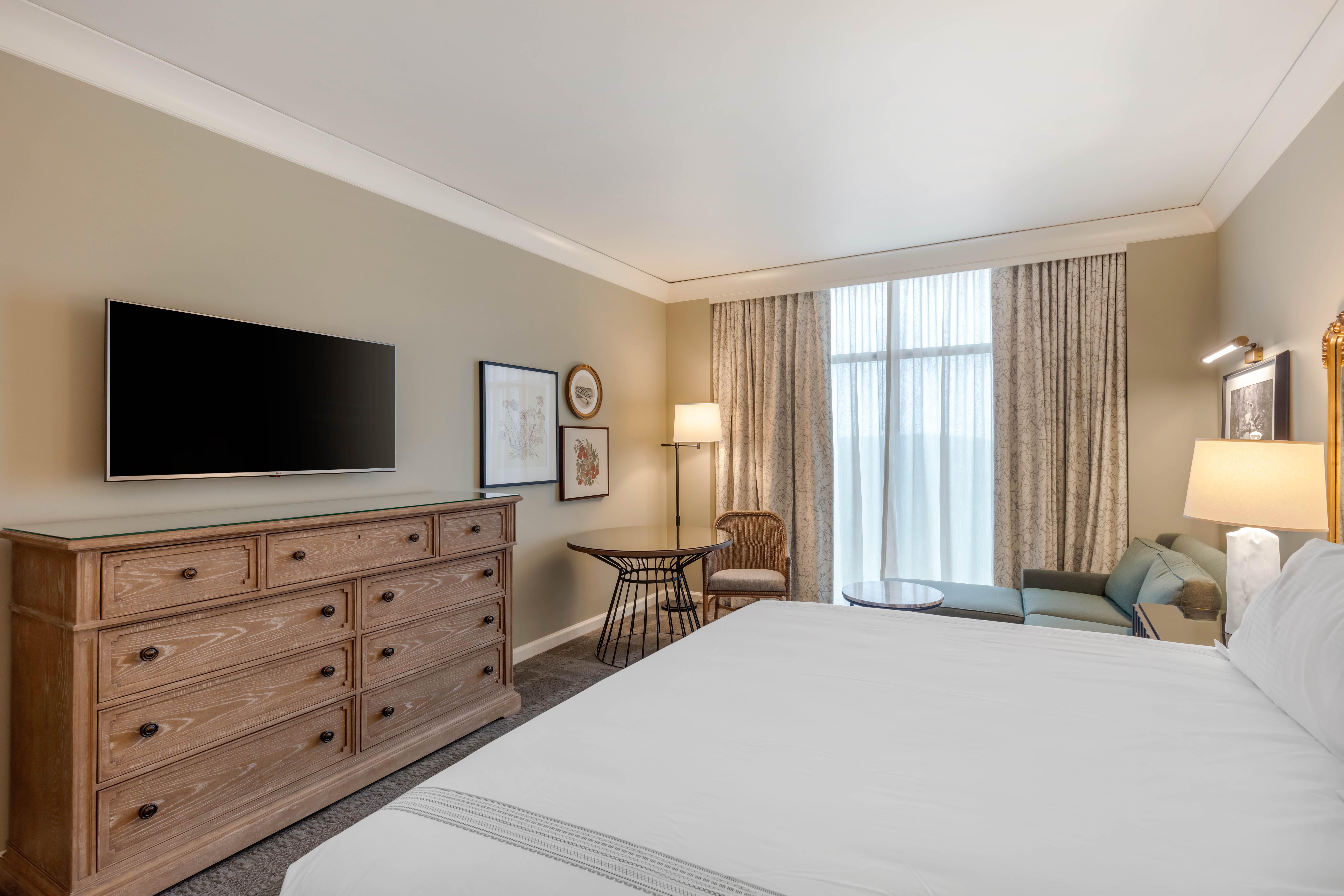 Deluxe Room 1 King Bed