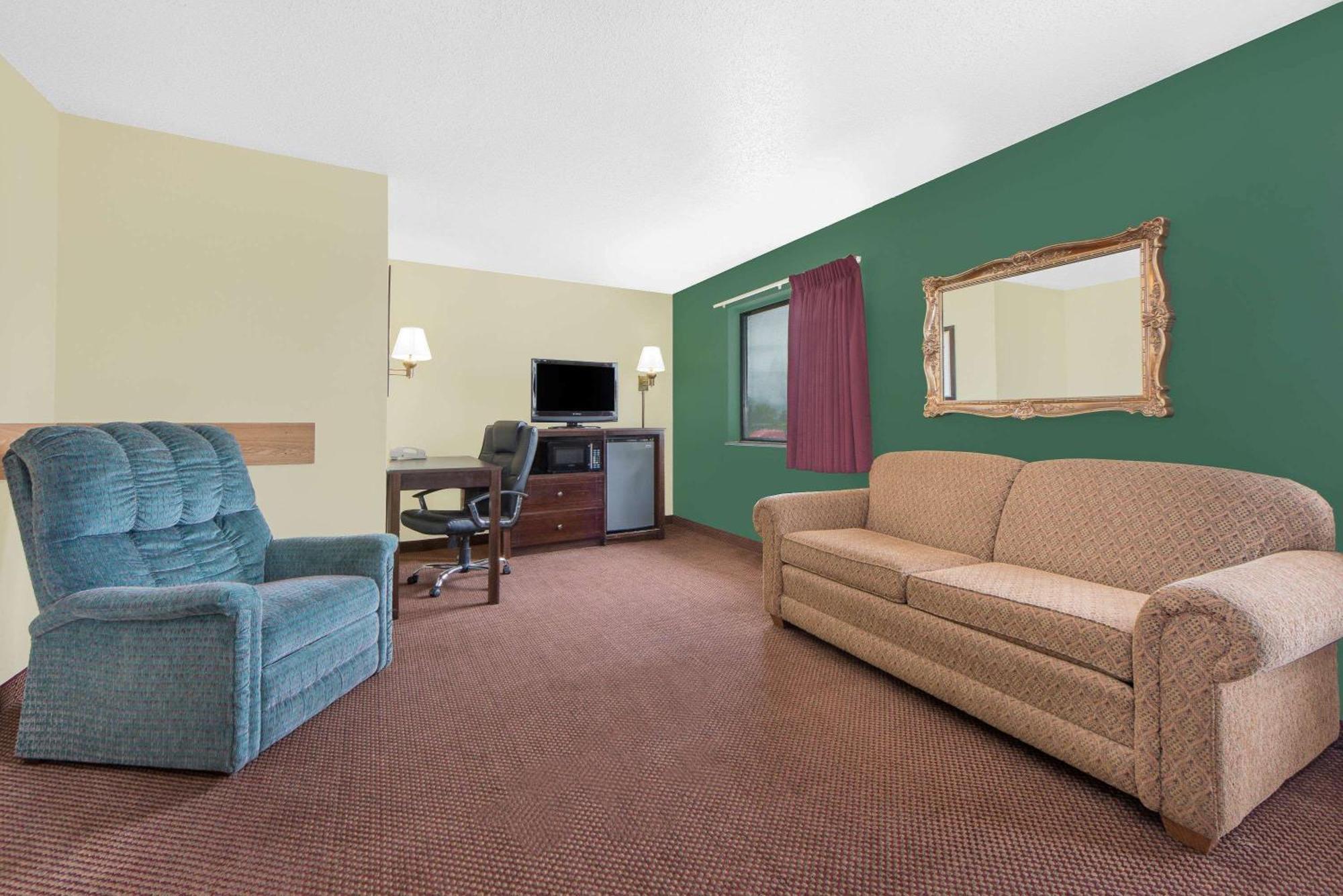 King Studio Suite Non-Smoking