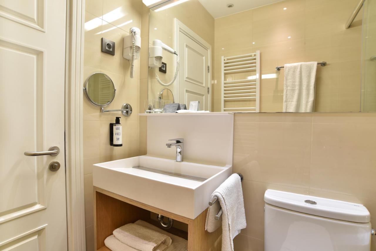 Standard Double Room,1287835720:JPEG
