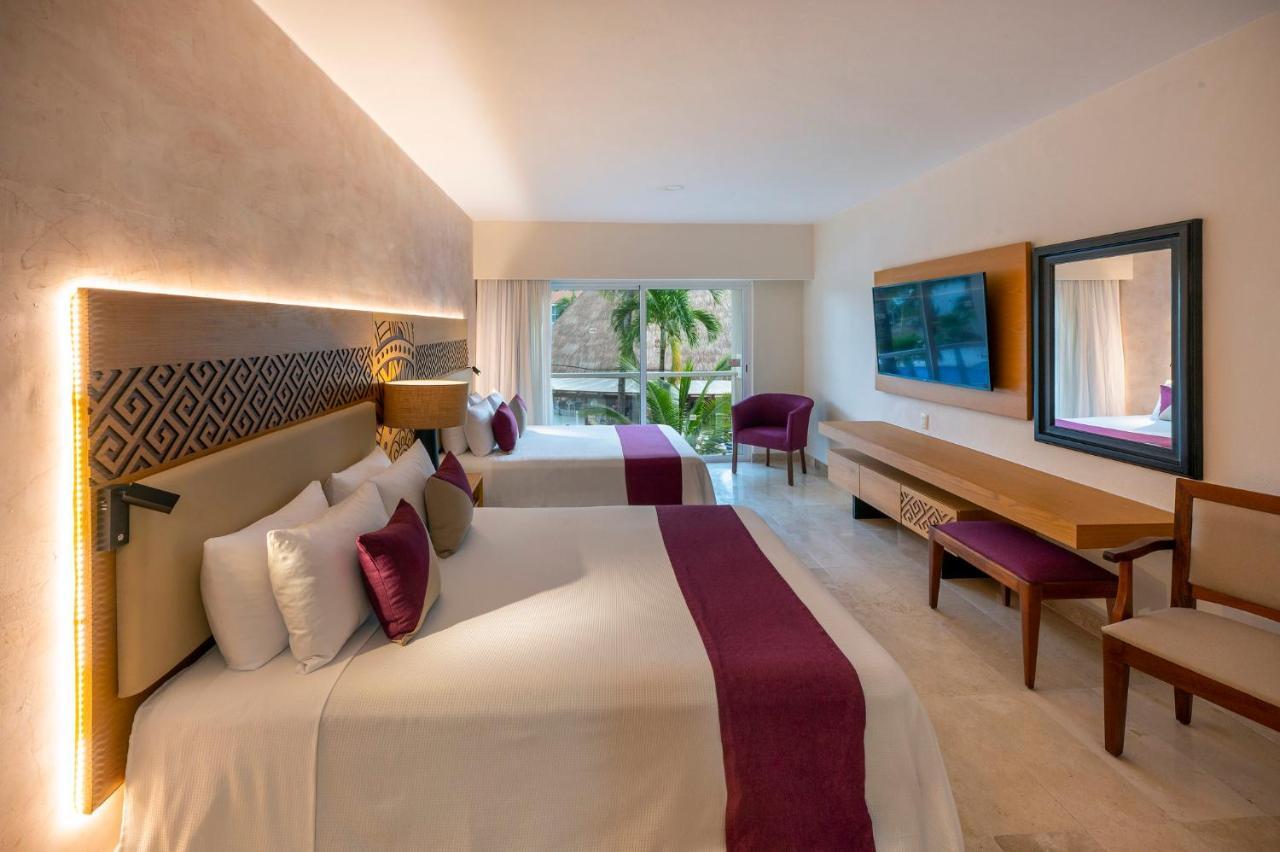 Superior Pool Room Two Queen Beds Non-Smoking