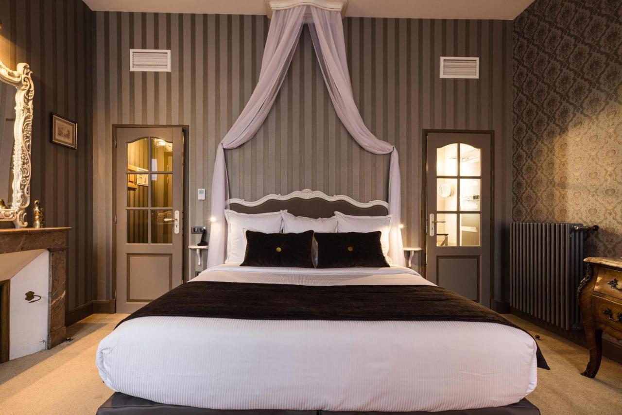 Superior Double Room courtyard view