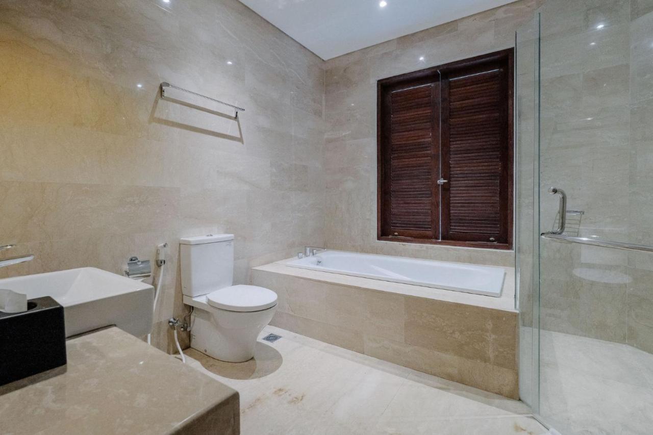 Master Suite Pool Access