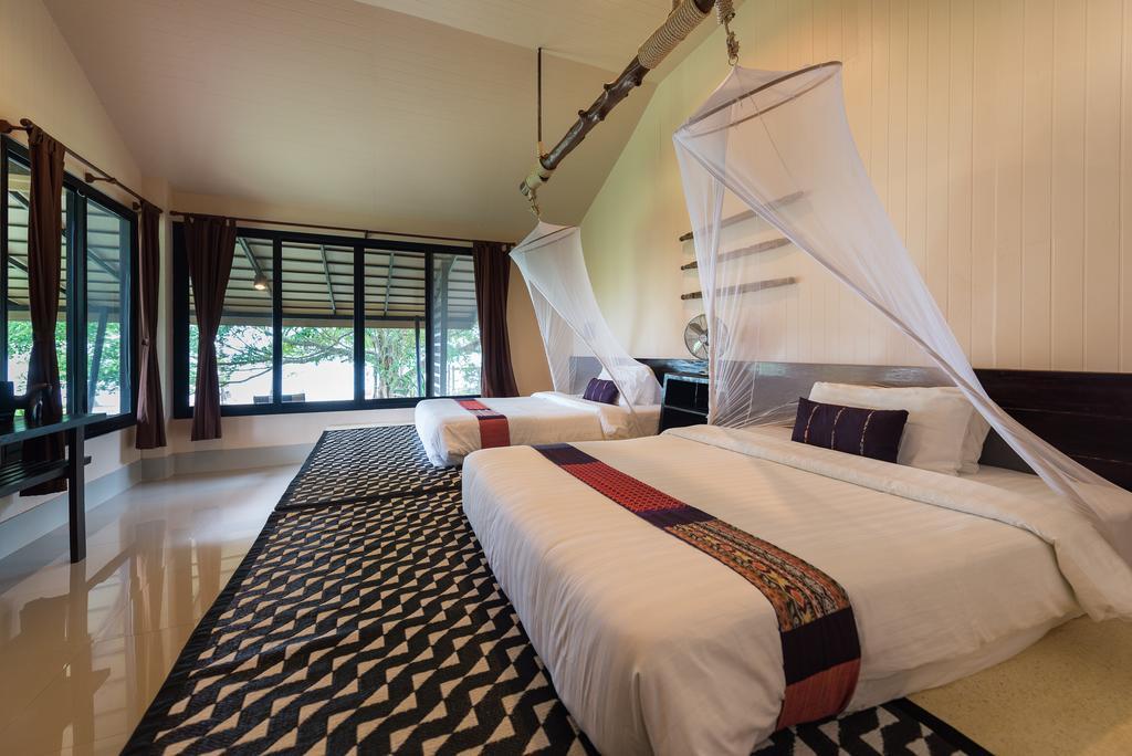 Deluxe Room Beach Front