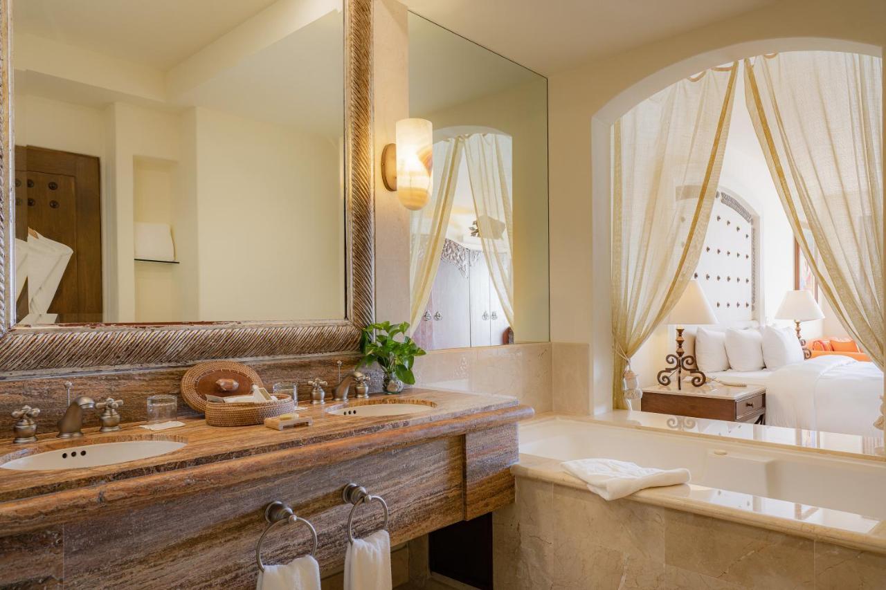 Junior Suite Oceanfront Double