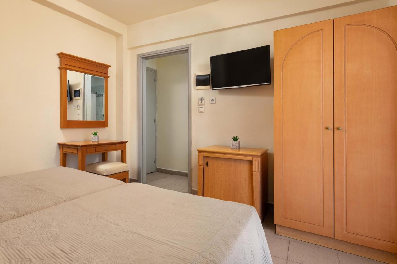 Double or Twin Room with City View