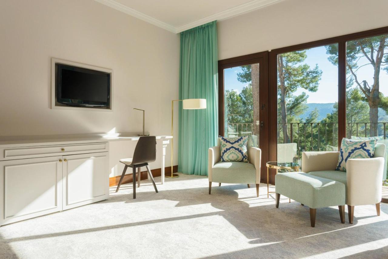Classic Kamer met Queensize Bed en Terras - Balkon - Uitzicht op Tuin
