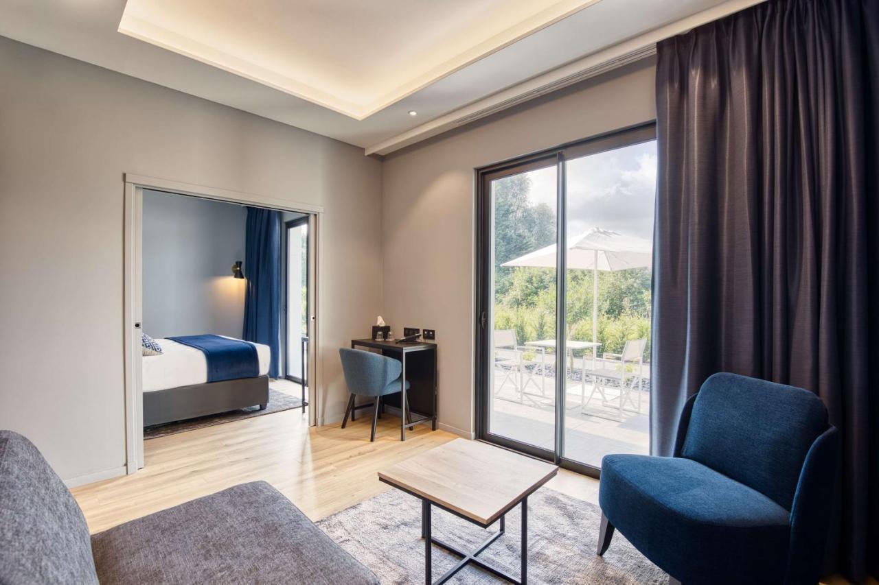 Deluxe King Suite