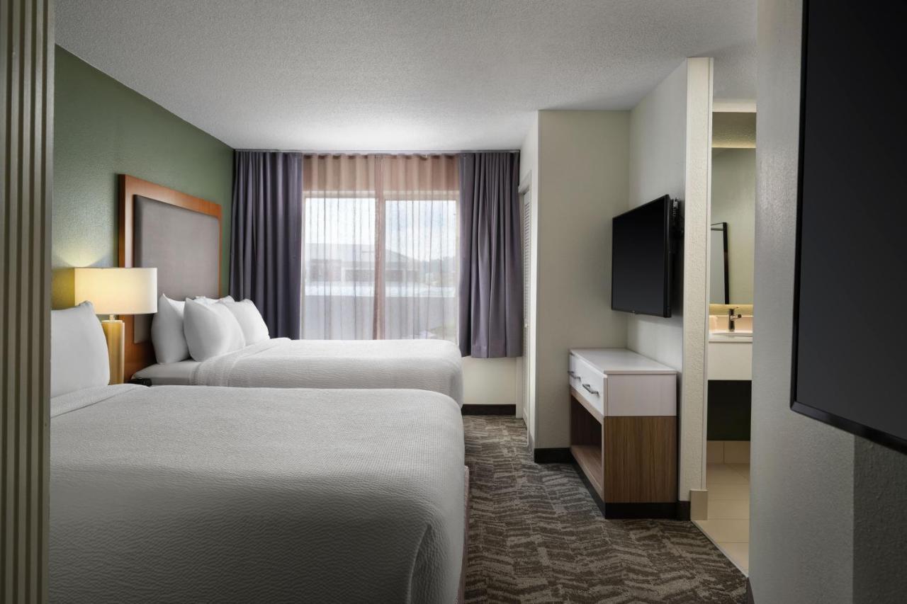 Queen Suite with Two Queen Beds, Roll-In Shower and Sofa Bed - Mobility Access/Communication Assistance,1364417537:JPEG